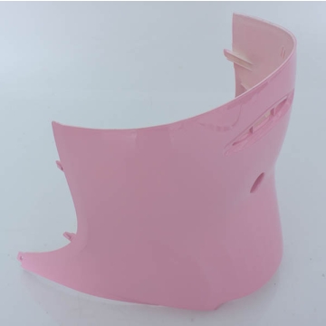 Kåpa Retro-50 Rosa framför sadelfack zn